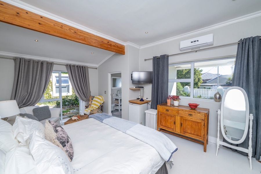 4 Bedroom Property for Sale in Gordons Bay Village Western Cape